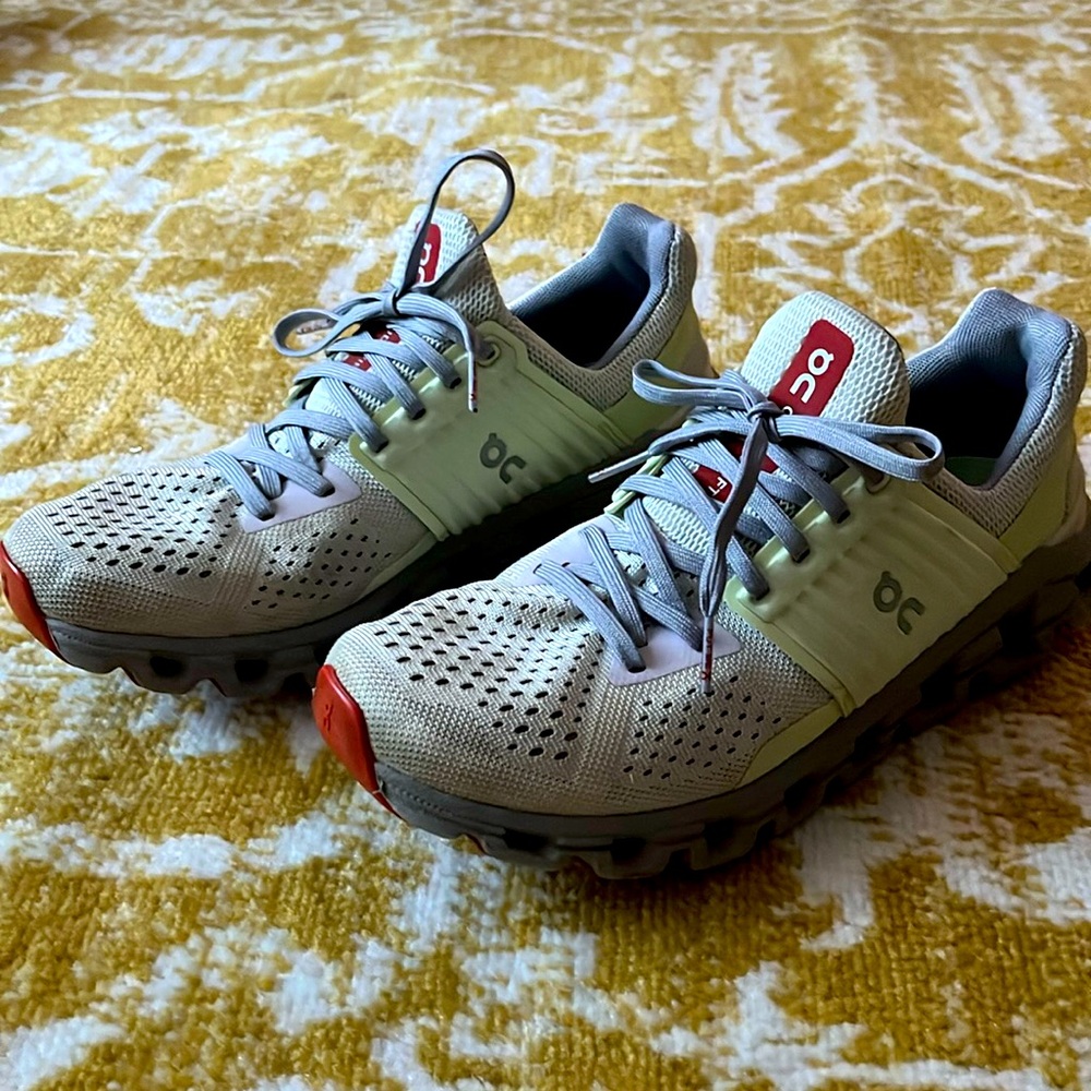 On Running Cloudswift Tennis Shoes